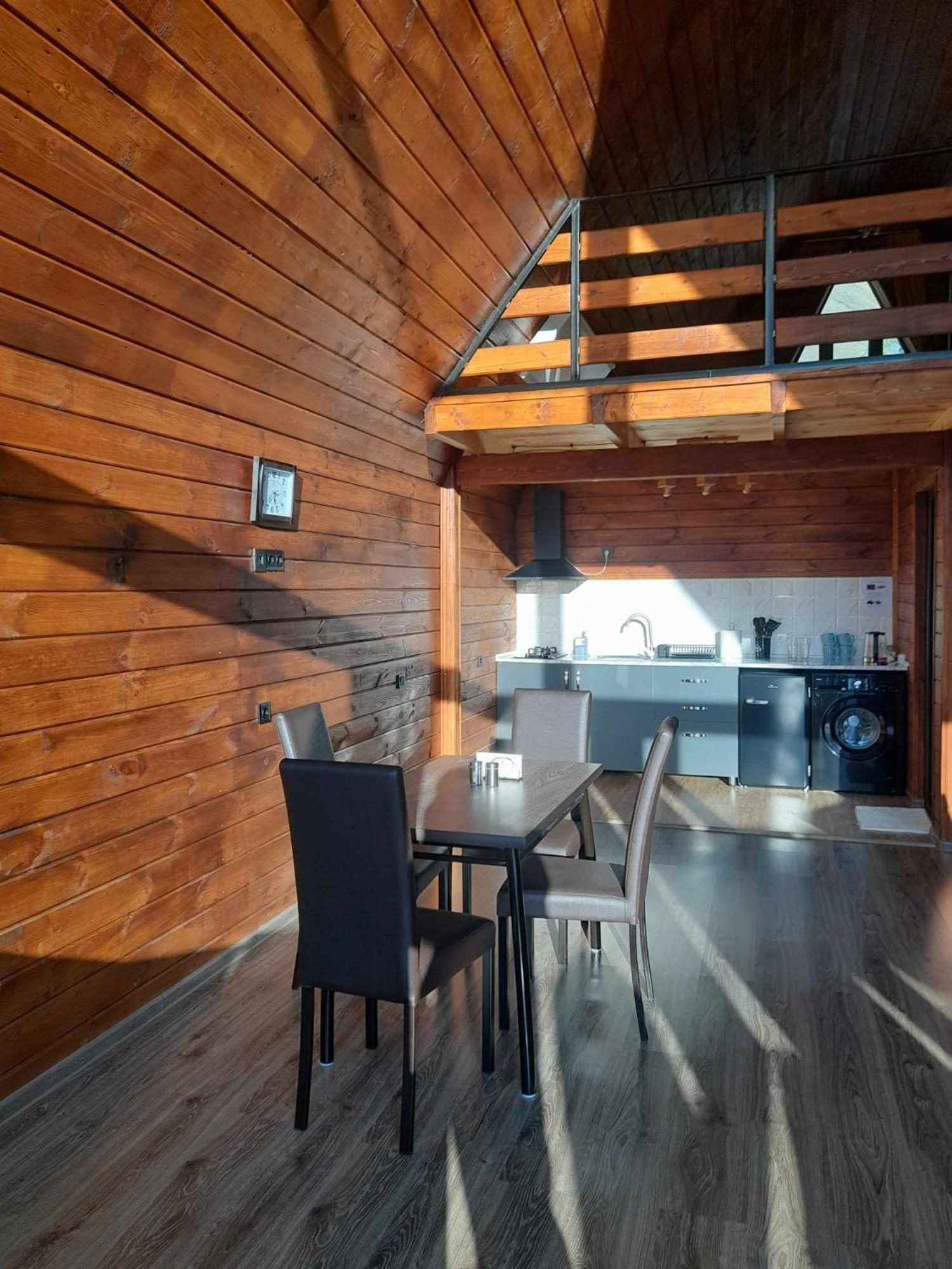 Kera Cottages Kazbegi Екстериор снимка