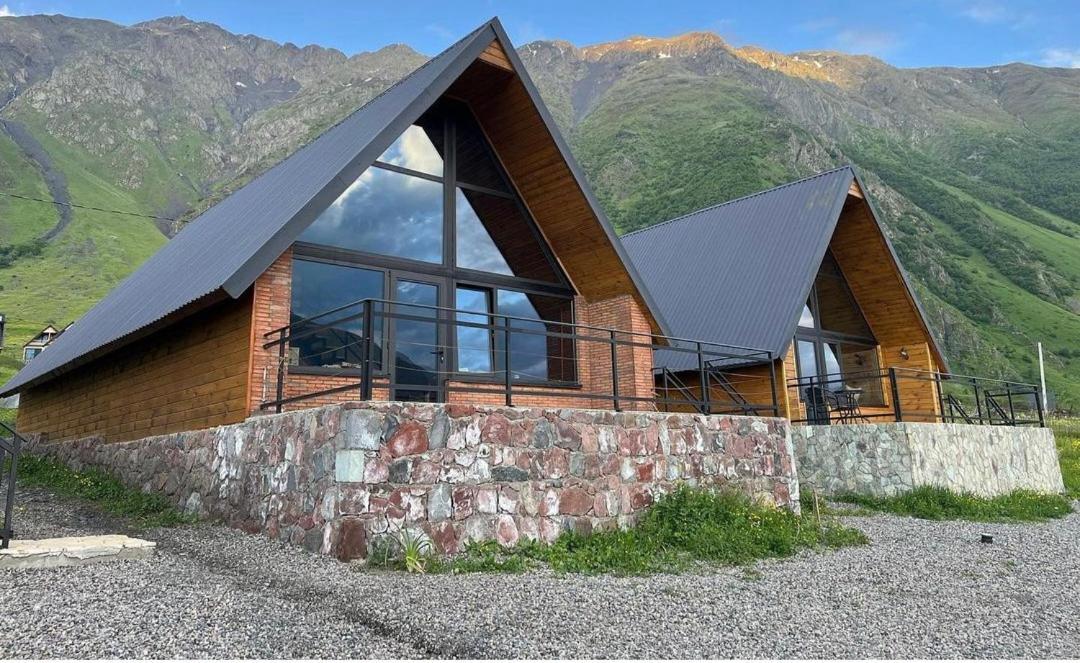 Kera Cottages Kazbegi Екстериор снимка