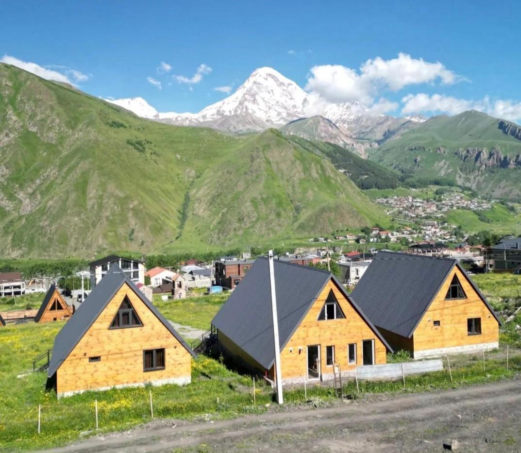 Kera Cottages Kazbegi Екстериор снимка