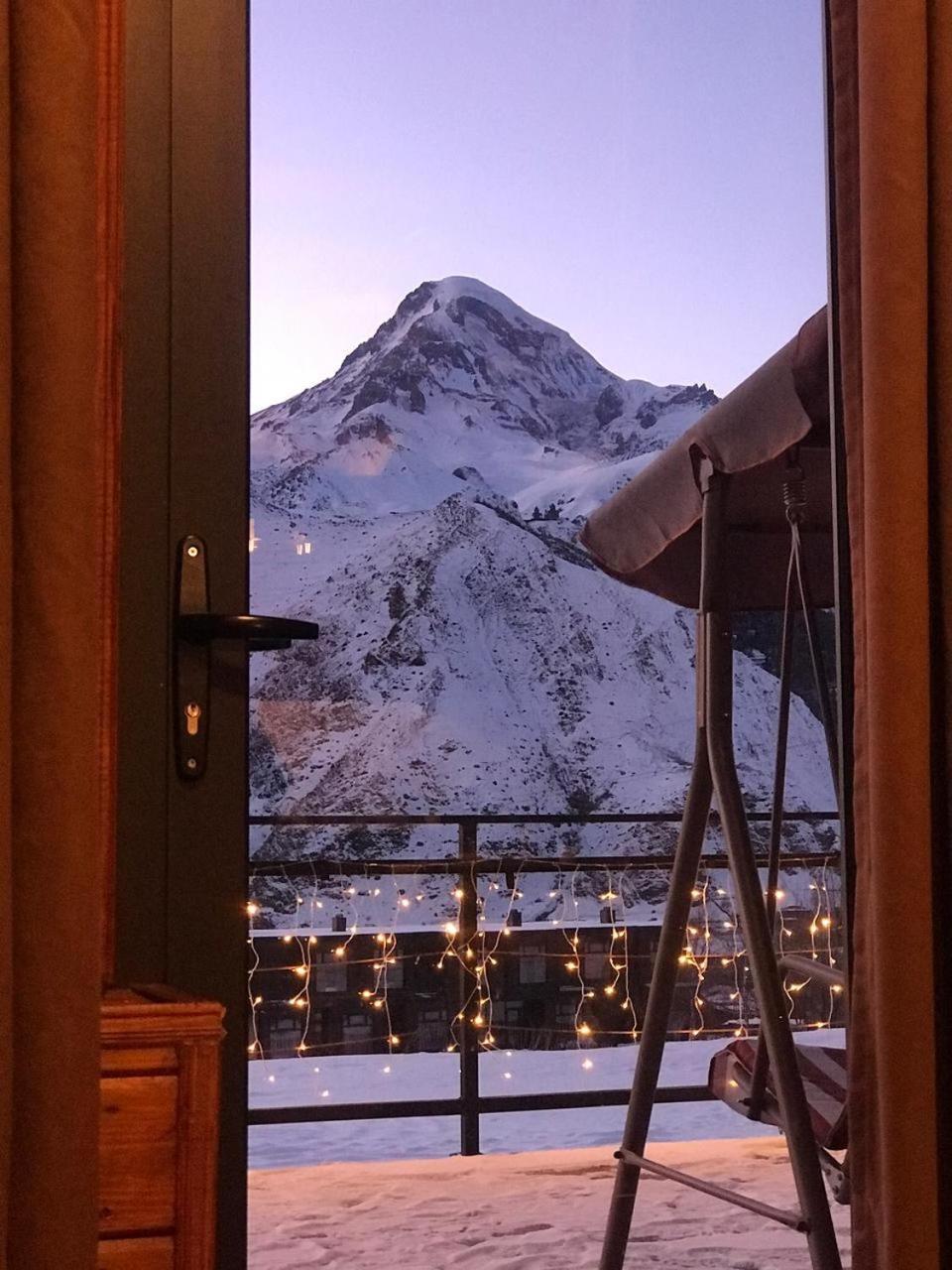 Kera Cottages Kazbegi Екстериор снимка